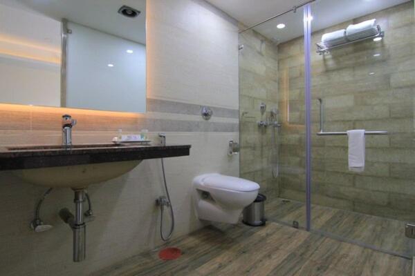 PREMIUM SUITE ROOM
